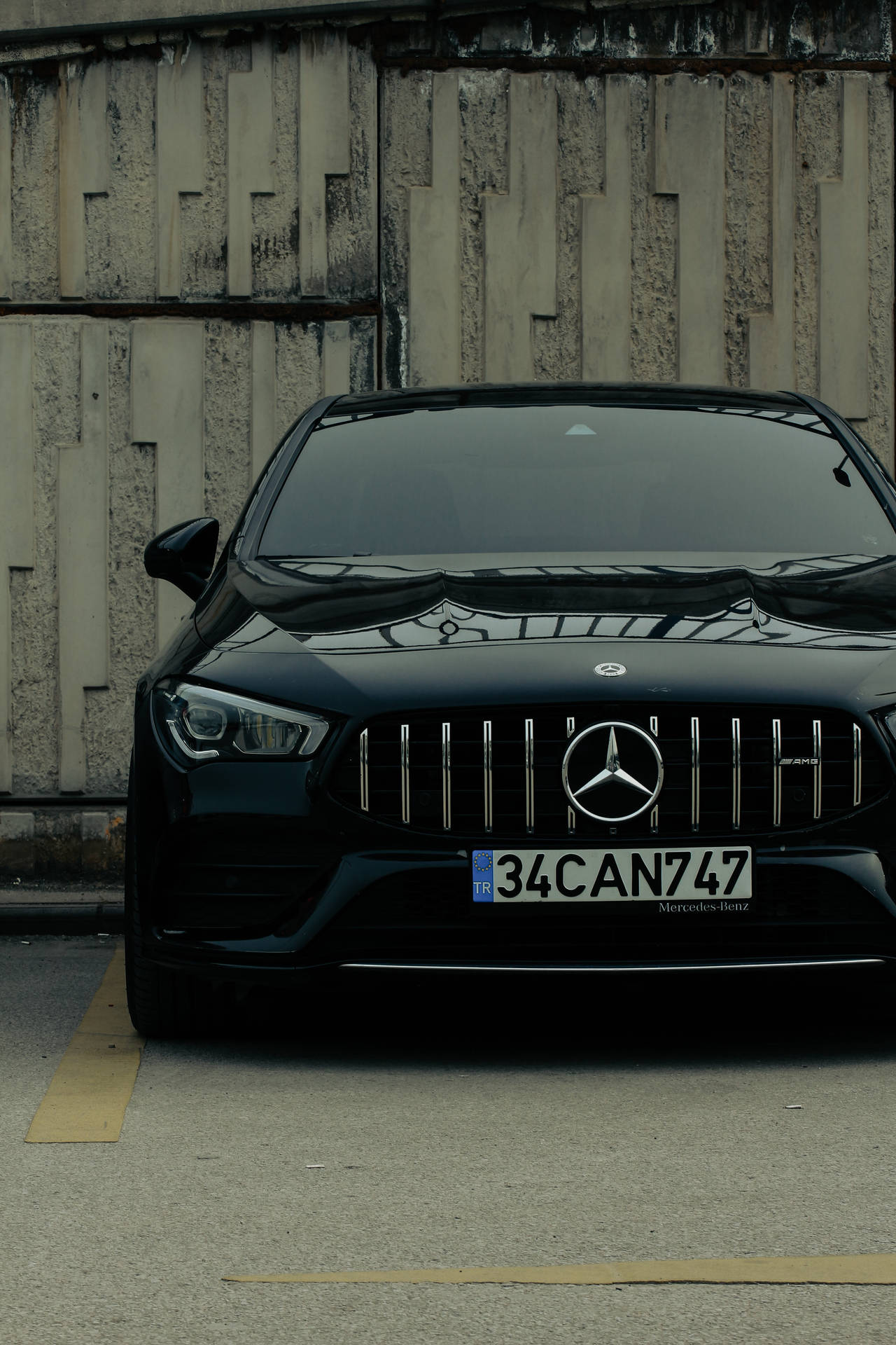 Glänzendesschwarzes Mercedes-amg Iphone Wallpaper