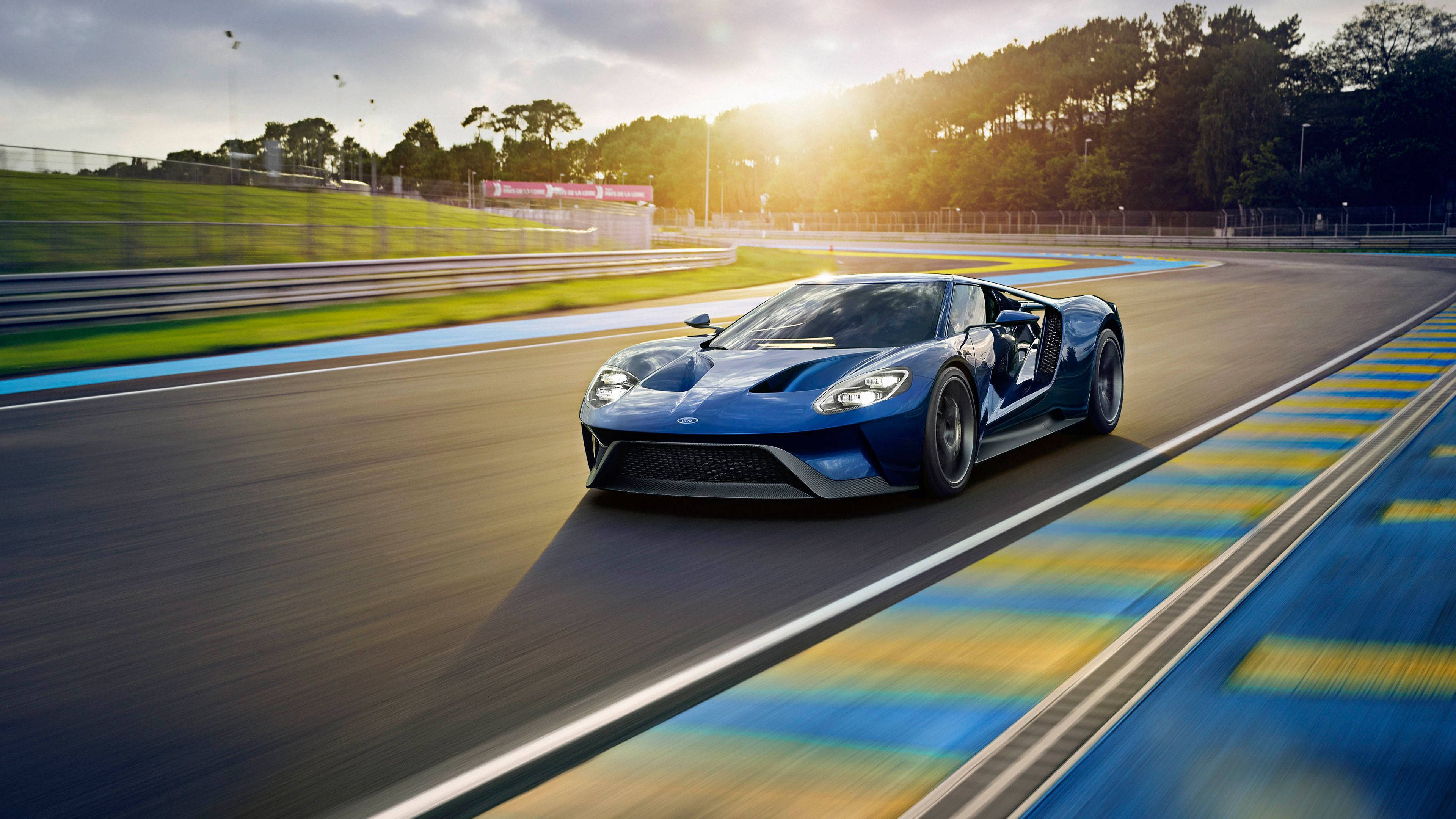 Shiny Blue 2017 Ford Gt Background
