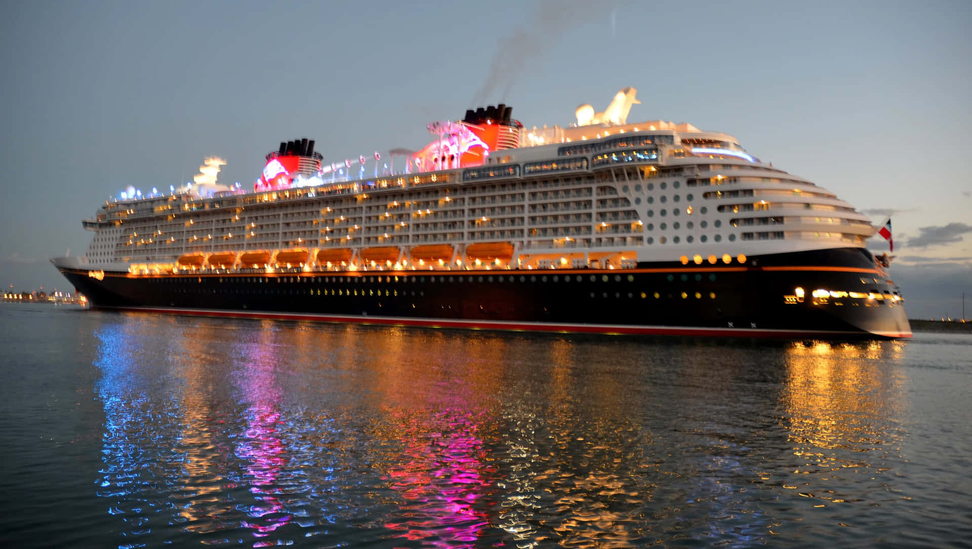 Disneysneuestes Kreuzfahrtschiff, Disney Magic