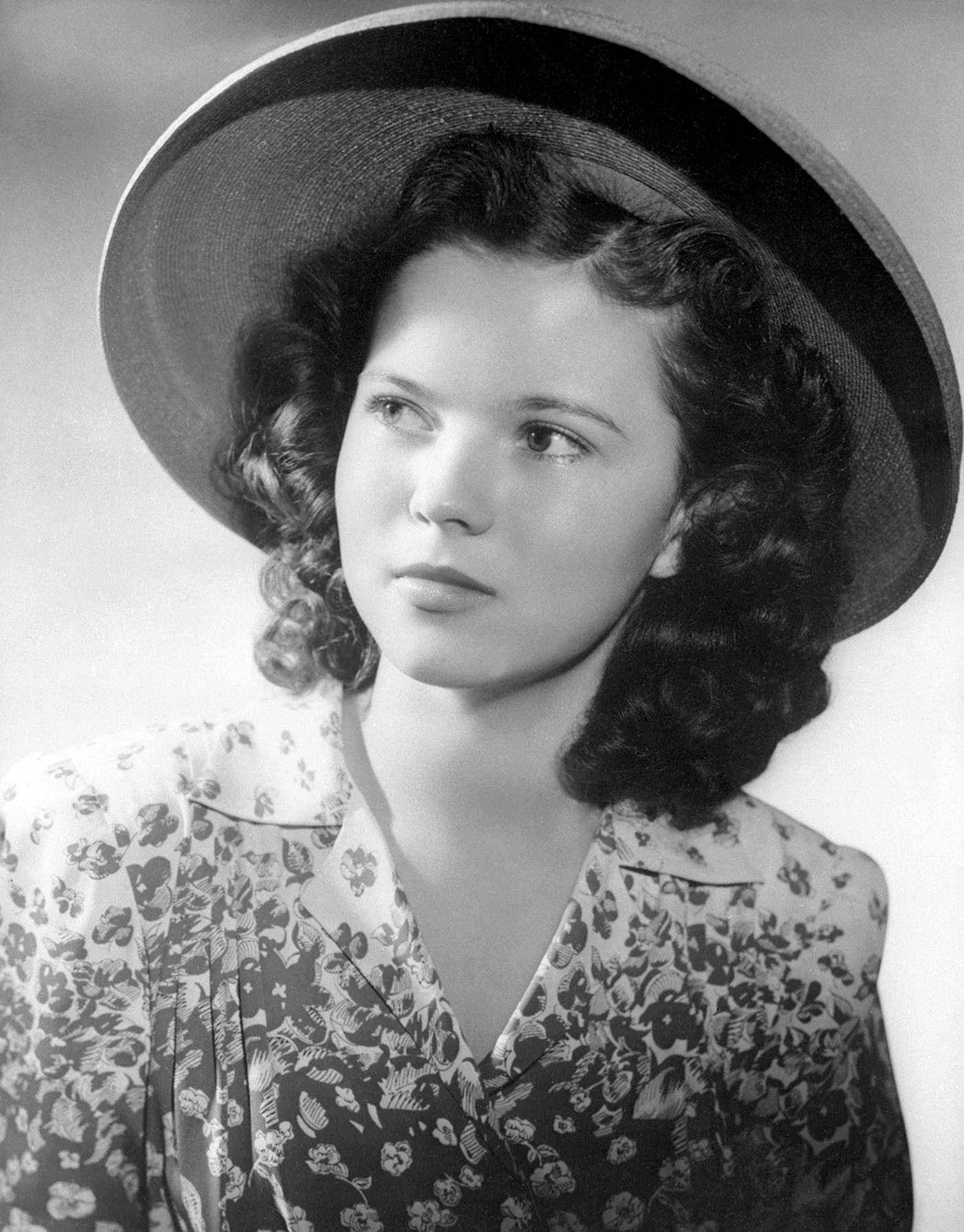 Shirley Temple In A Floral Dress Wallpaper