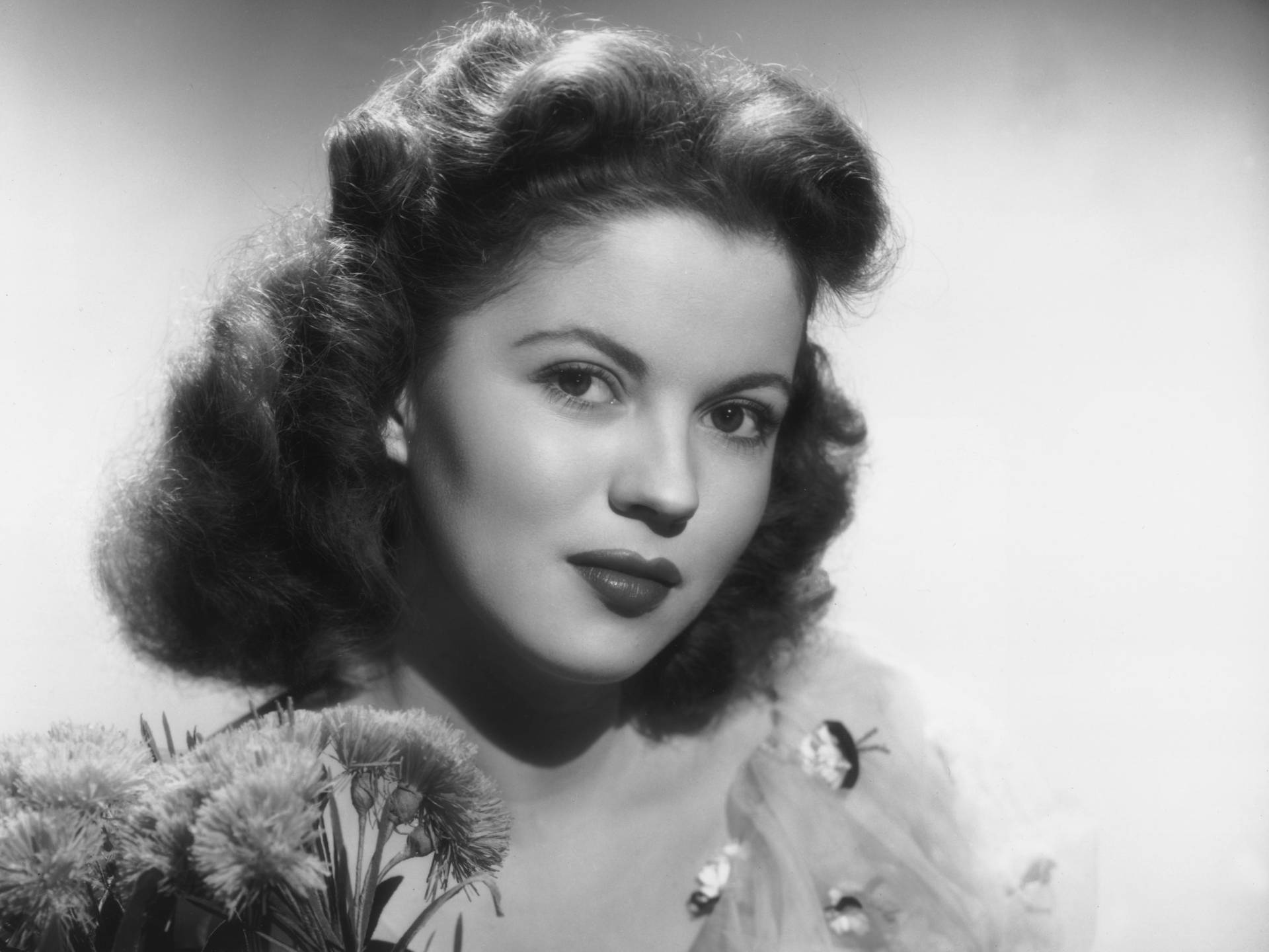 Shirley Temple In Black And White Wallpaper