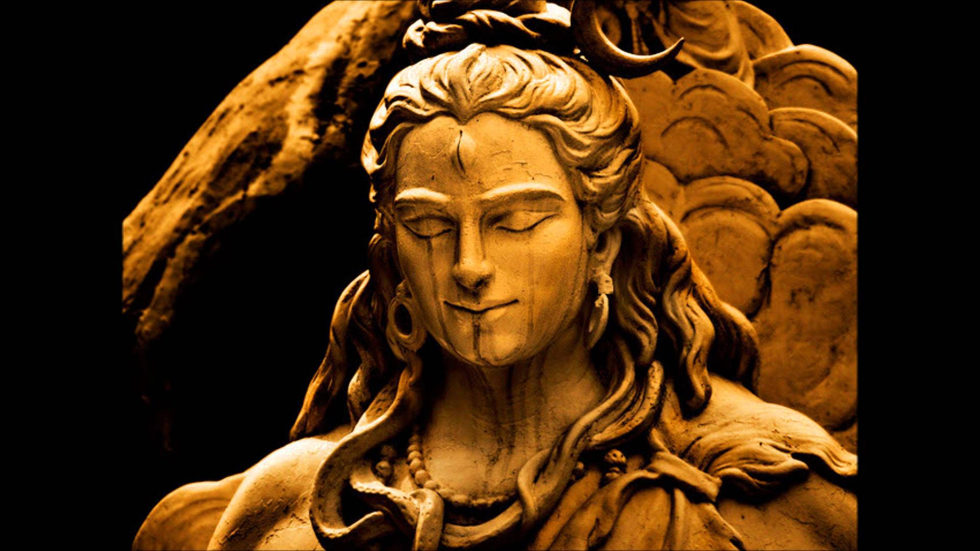Estatuade Shiv Tandav En Tonos Dorados Estéticos Fondo de pantalla