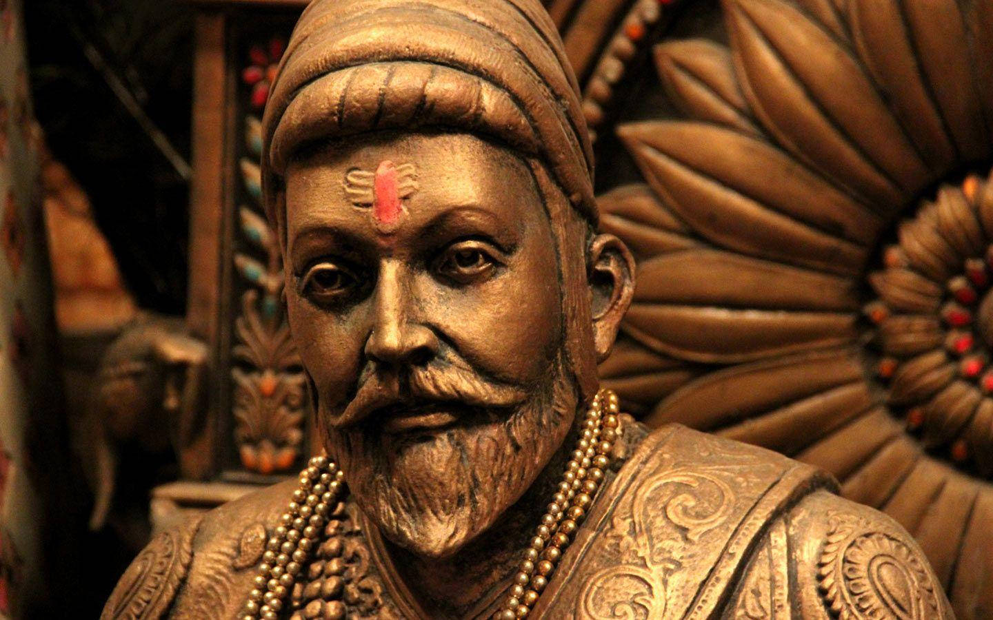 Shivaji Maharaj Gold Statue Hd Wallpaper