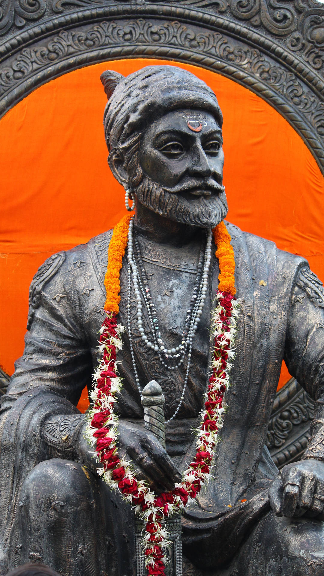 Shivajimaharaj Med Röd Och Orange Nackkrans. Wallpaper