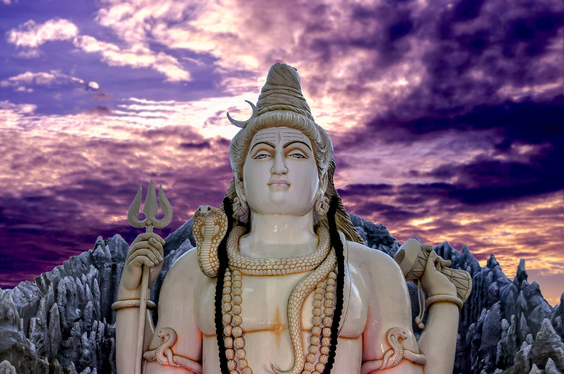 Shivohamtemplo De Shiva En India Fondo de pantalla
