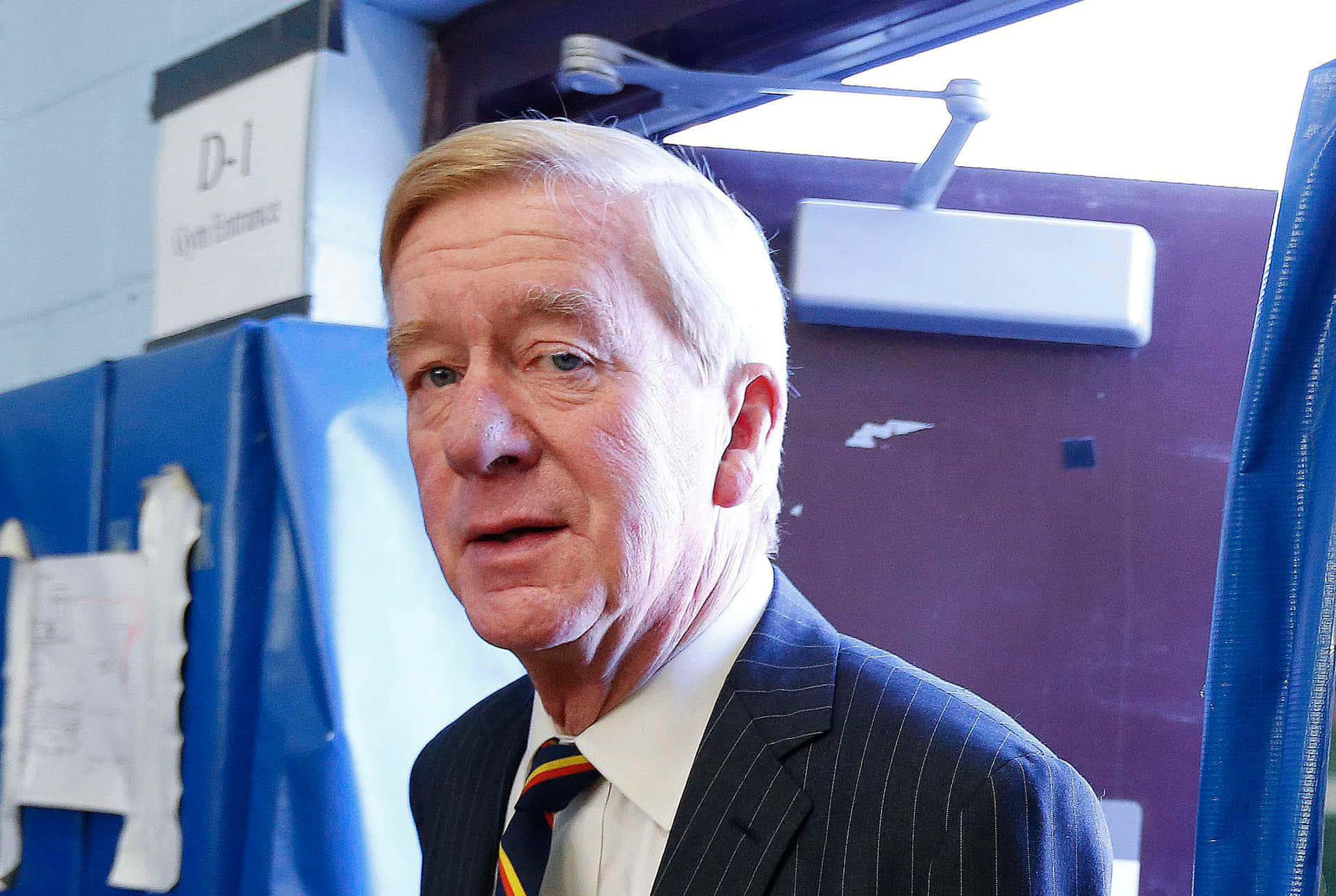 Shocked Face Of William Weld Wallpaper