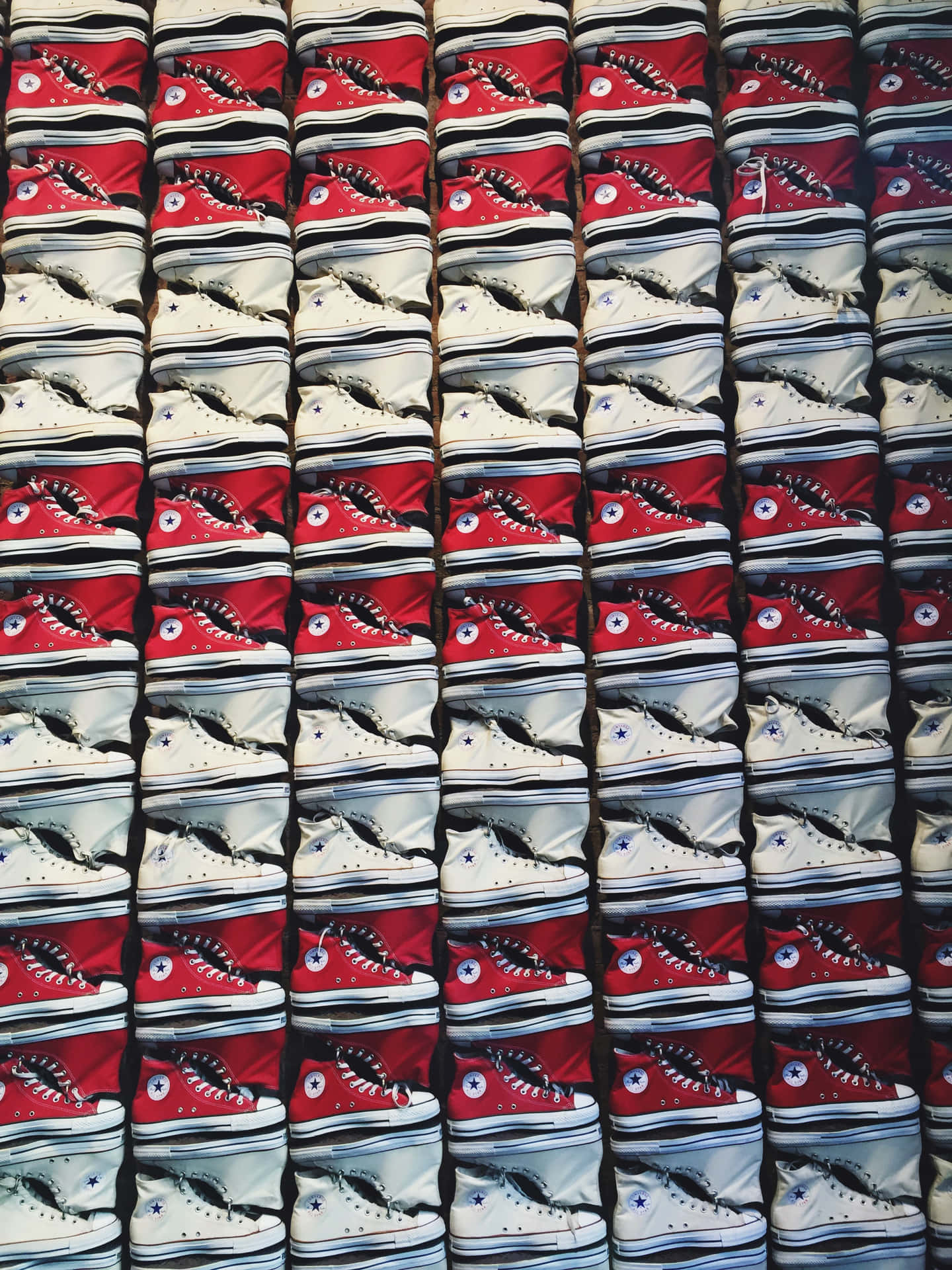 Einegroße Anzahl Von Schuhen Wallpaper
