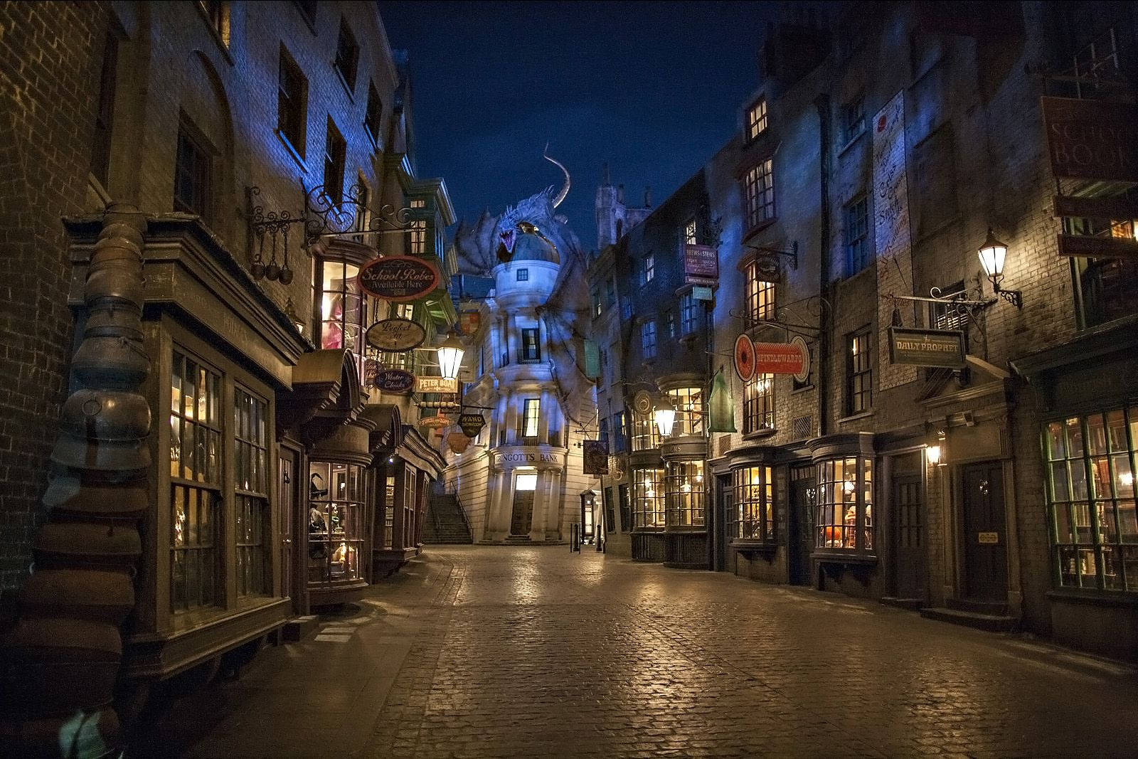 Take A Stroll Through Diagon Alley To Shop For Wizarding Needs Wallpaper