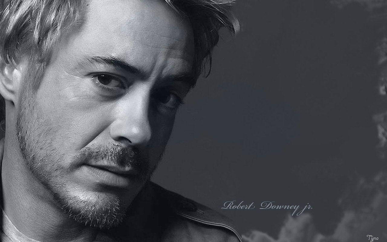 Short Facial Hair Robert Downey Jr. Background