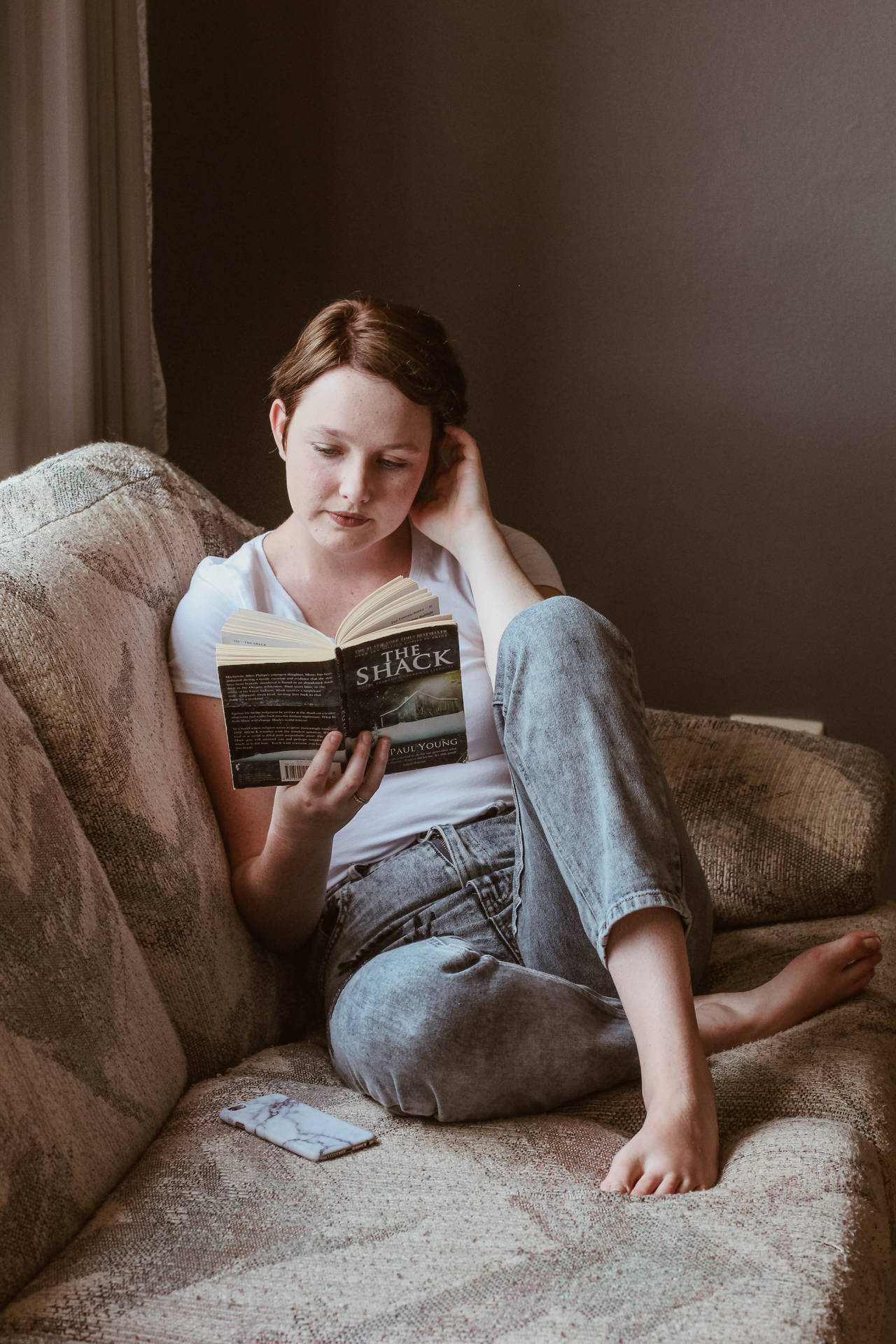 Short-haired Girl Reading Book Wallpaper