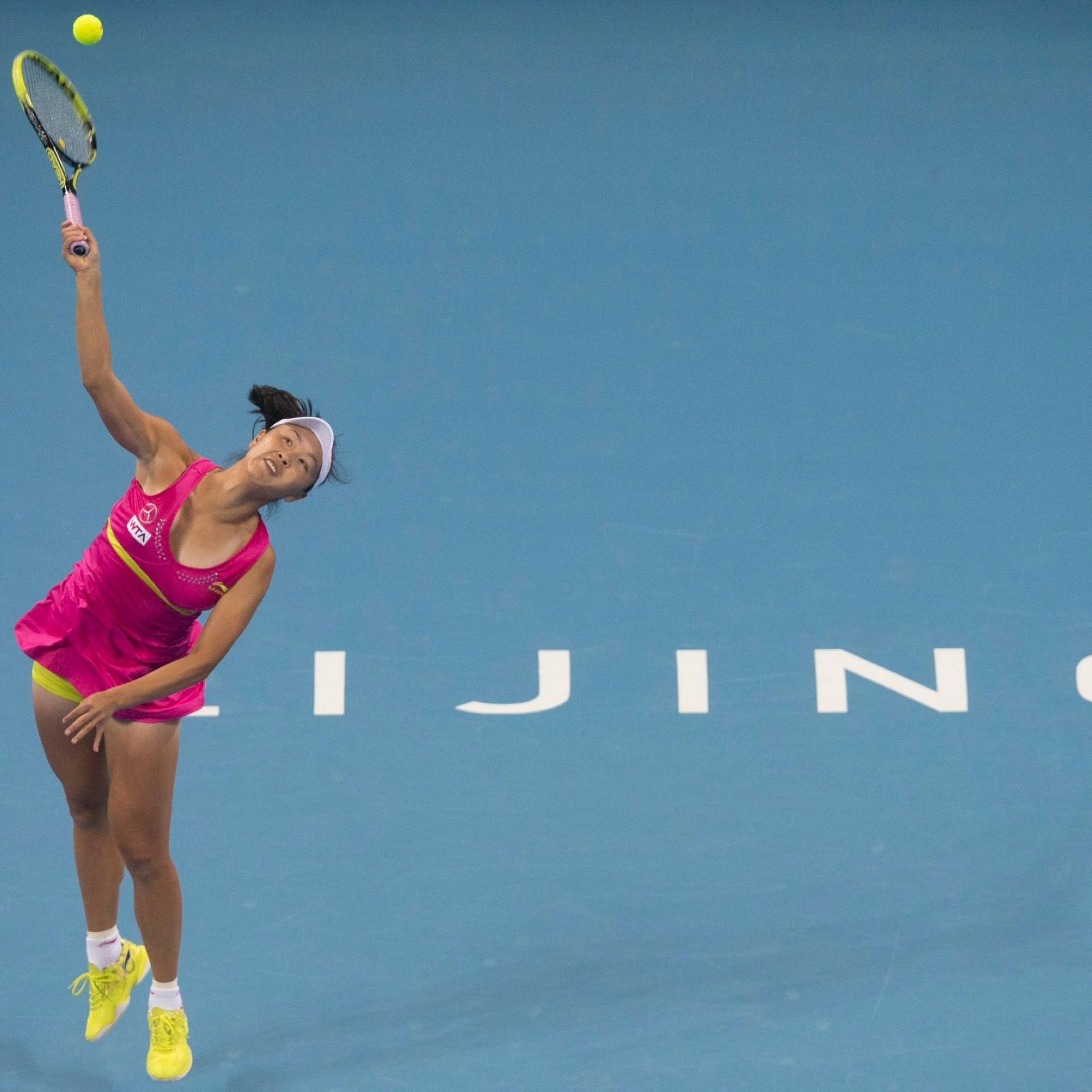 Shuai Peng Serving Tennis Game Wallpaper