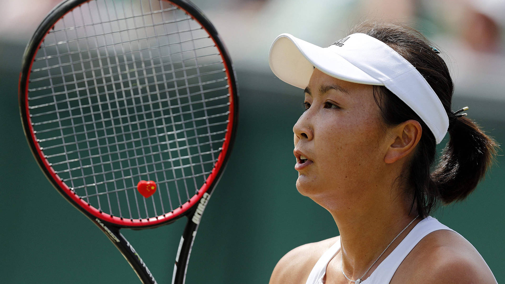 Shuai Peng With Her Racket Wallpaper