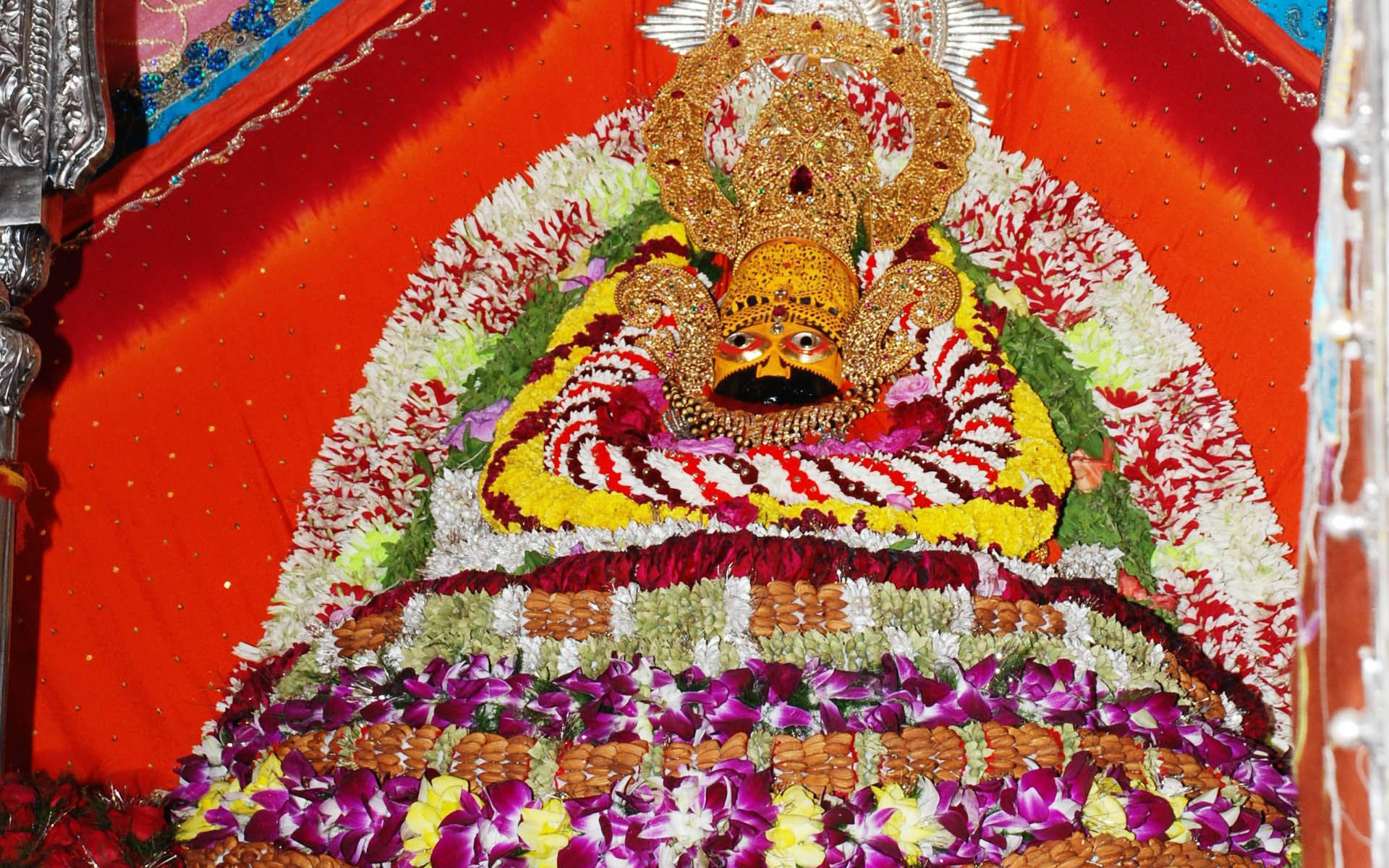 Shyam Baba Statue With Garlands