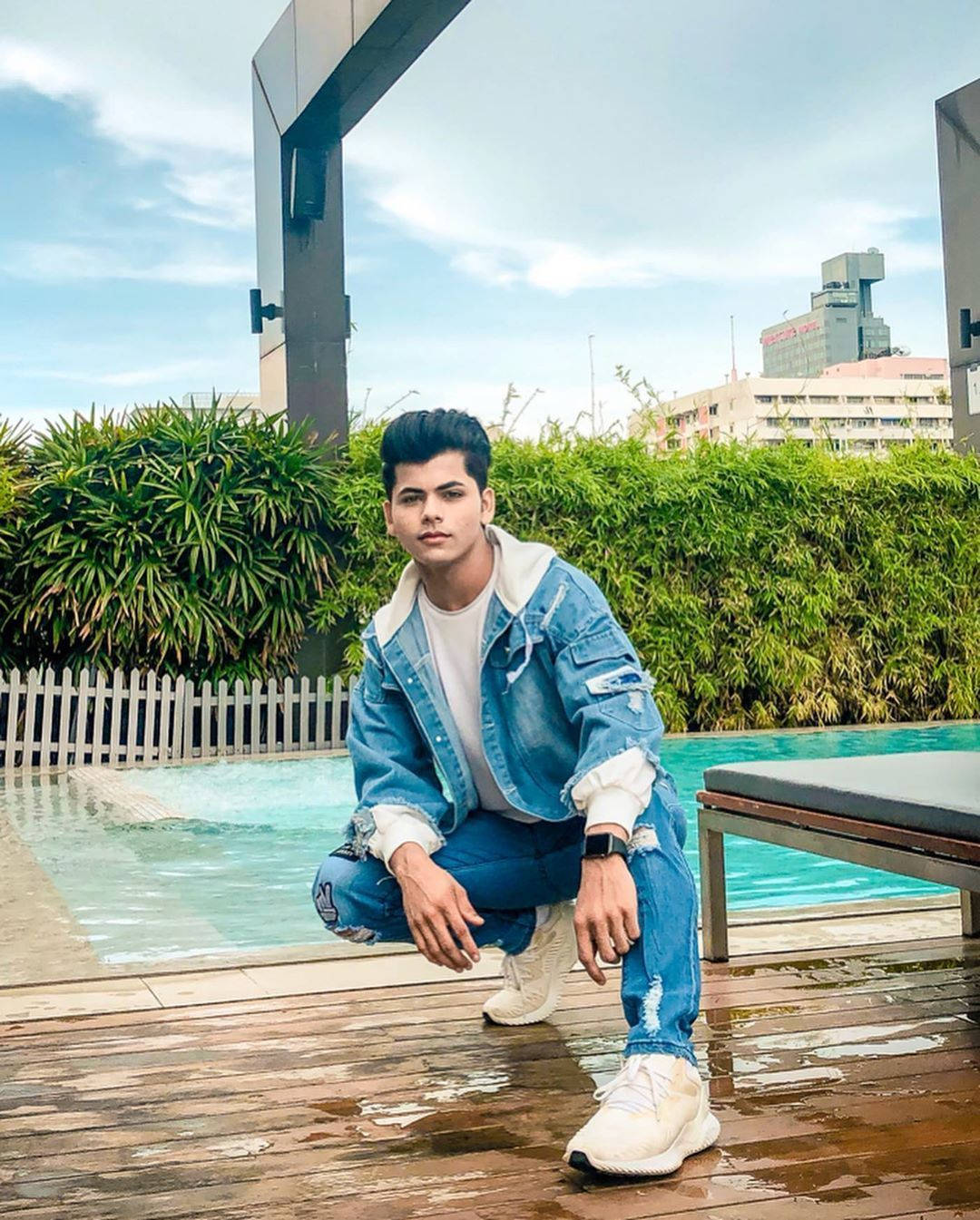Siddharth Nigam By The Pool Wallpaper