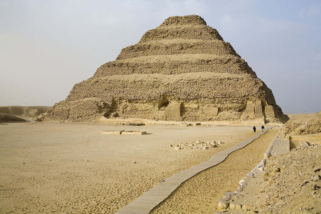 Side View Of Saqqara Pyramid Wallpaper