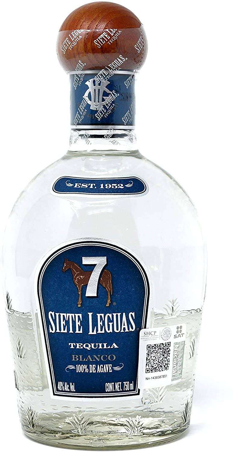 Diseñoicónico De La Botella De Tequila Blanco Siete Leguas. Fondo de pantalla