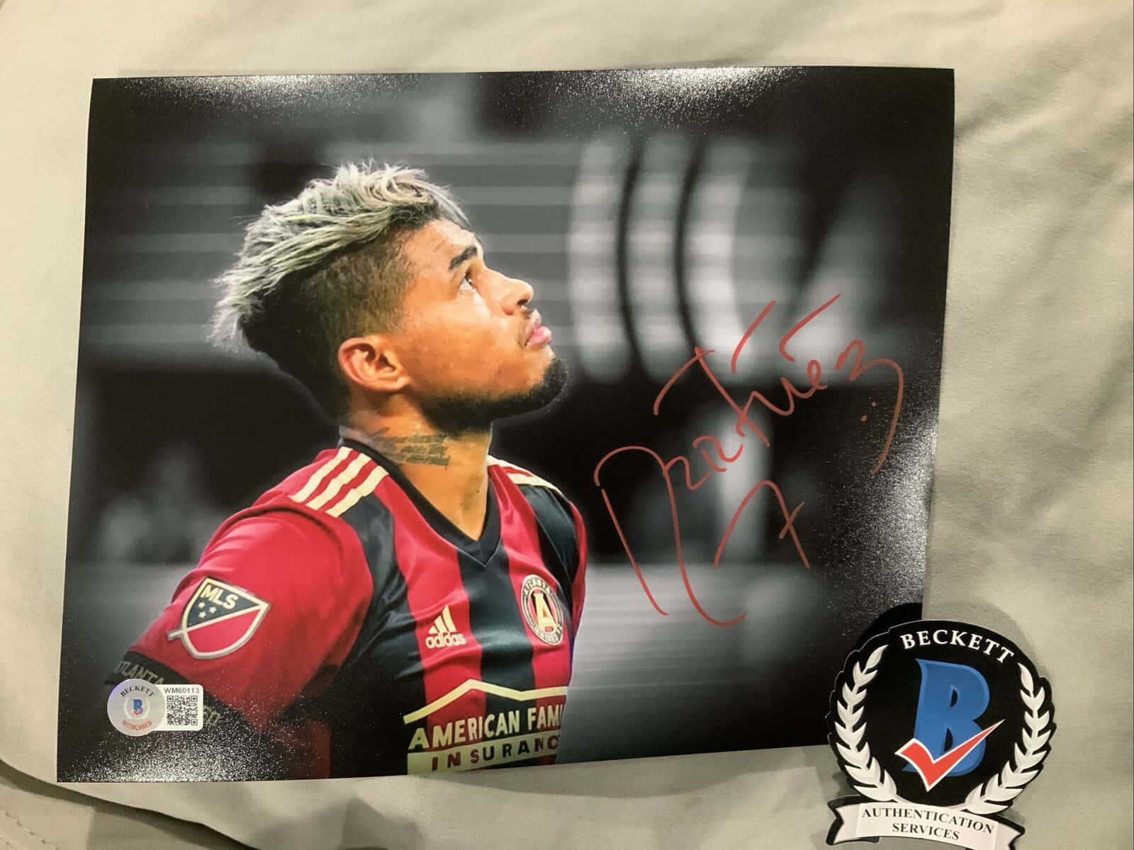 Signed Venezuelan Footballer Josef Martinez Card Wallpaper