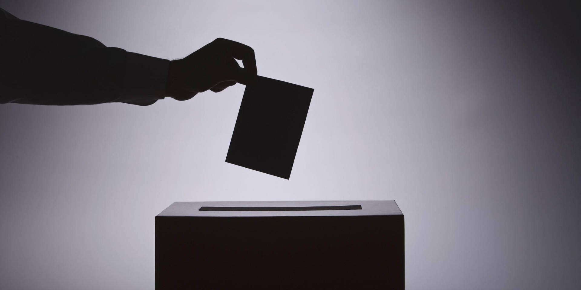 Silhuetade Votação Por Cédula Drop Para Eleições. Papel de Parede