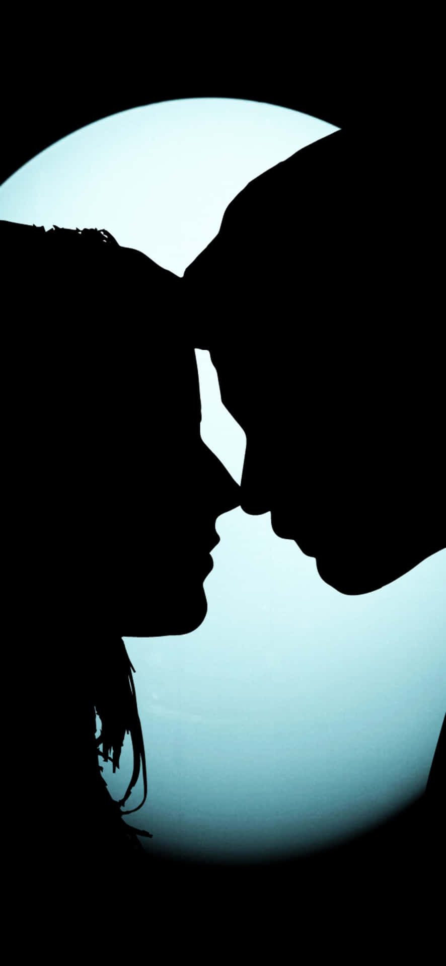 Silhouette Couple Kissing Moonlight Wallpaper