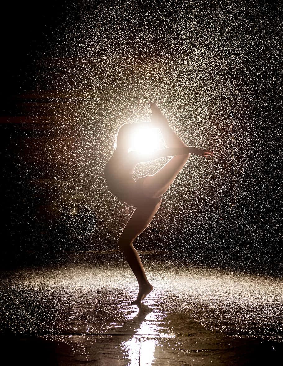 Silhouette Dancer Rain Performance Wallpaper