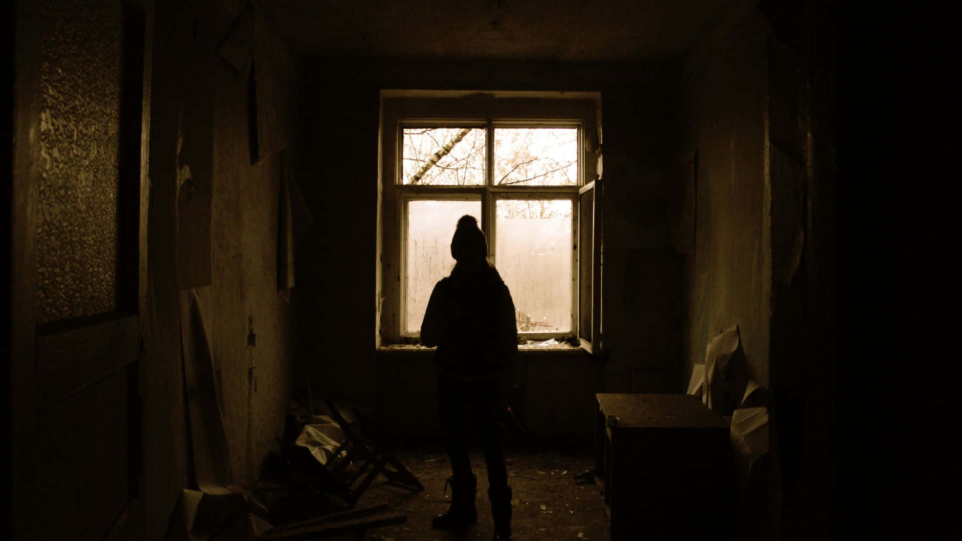 Silhouette_in_ Abandoned_ Room Wallpaper