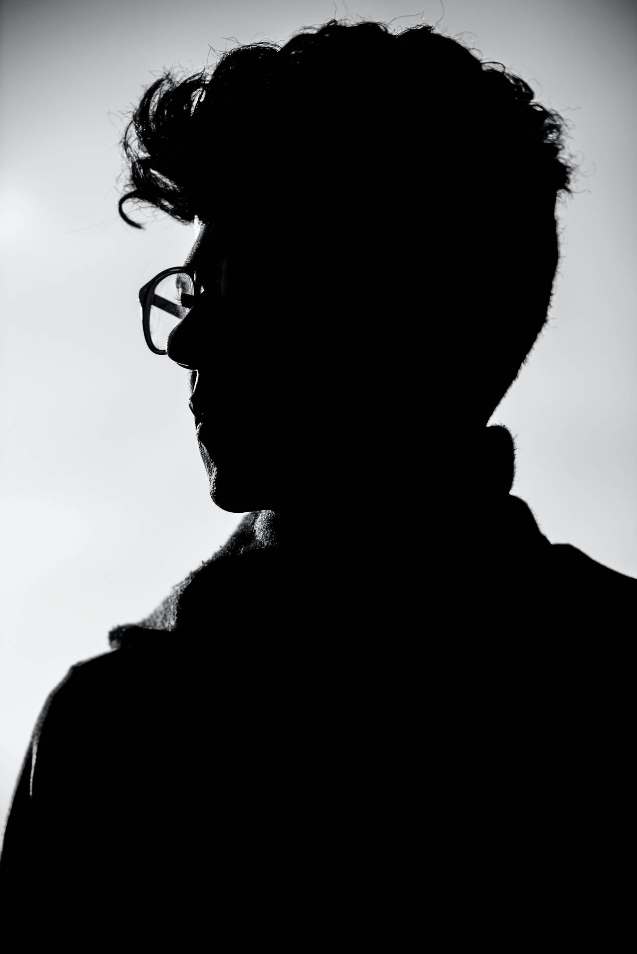 Silhouette Male Face Eyeglasses Wallpaper