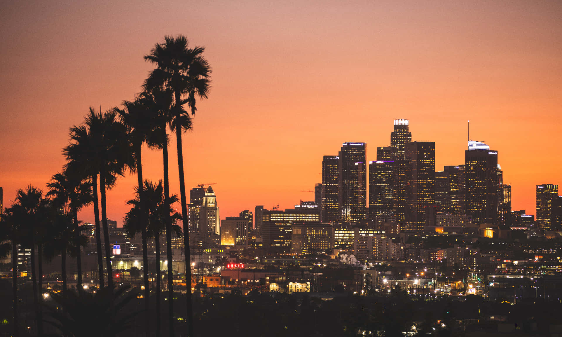 Silhouetted Los Angeles Skyline Wallpaper