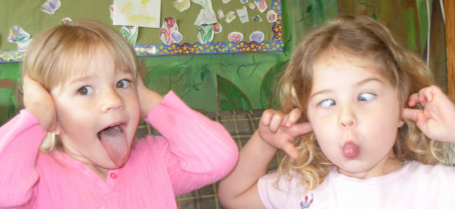 Silly Children Funny Faces Wallpaper