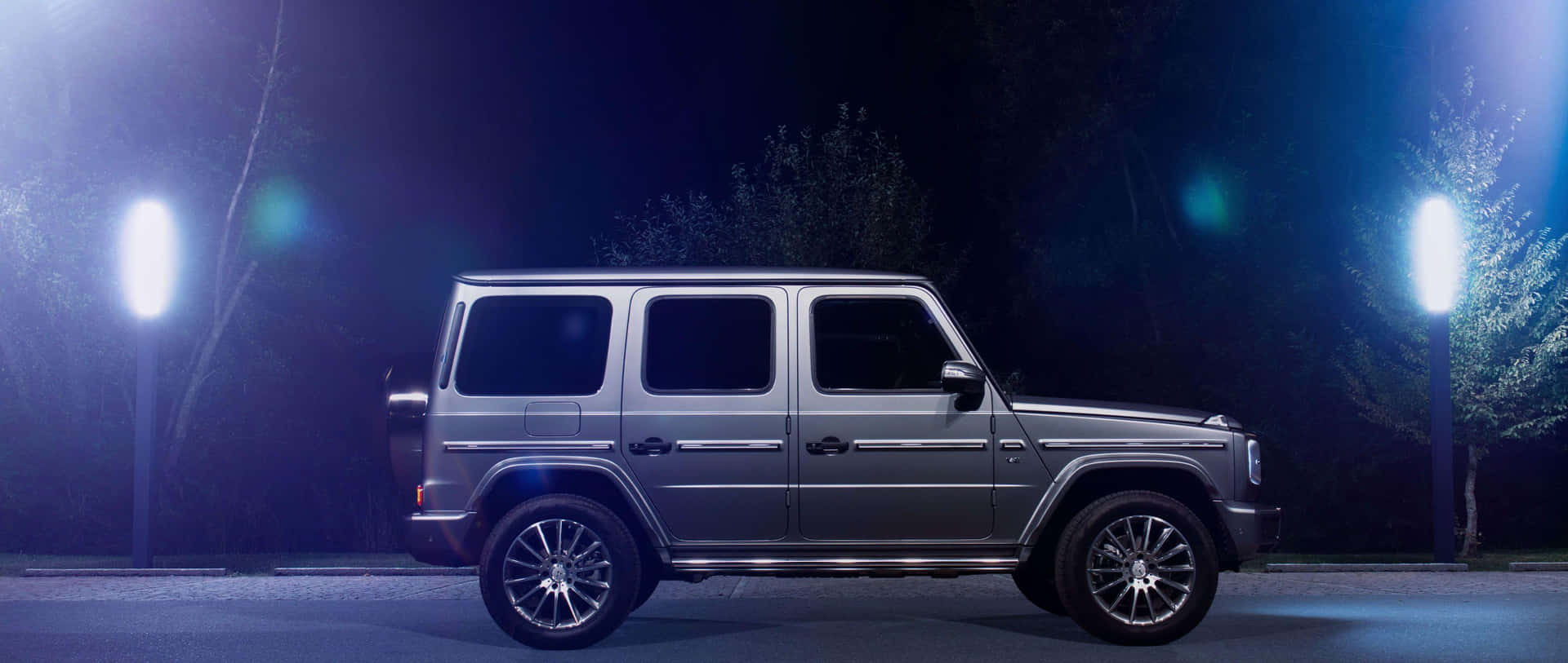 Silver G Wagon Night Scene Wallpaper