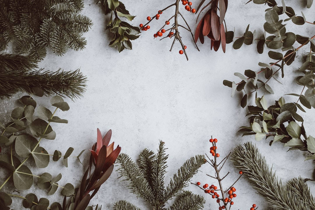 Simple Christmas Elegance Wallpaper