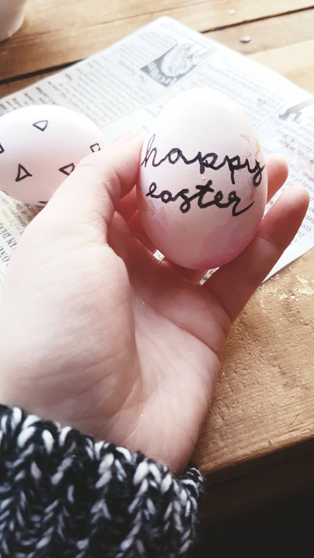 Simple Marker DIY Happy Easter Egg Wallpaper