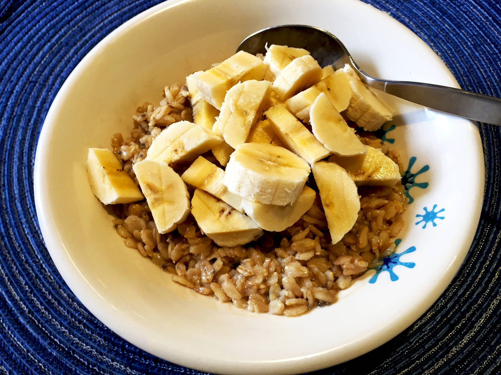Simple Oatmeal And Banana Breakfast Wallpaper