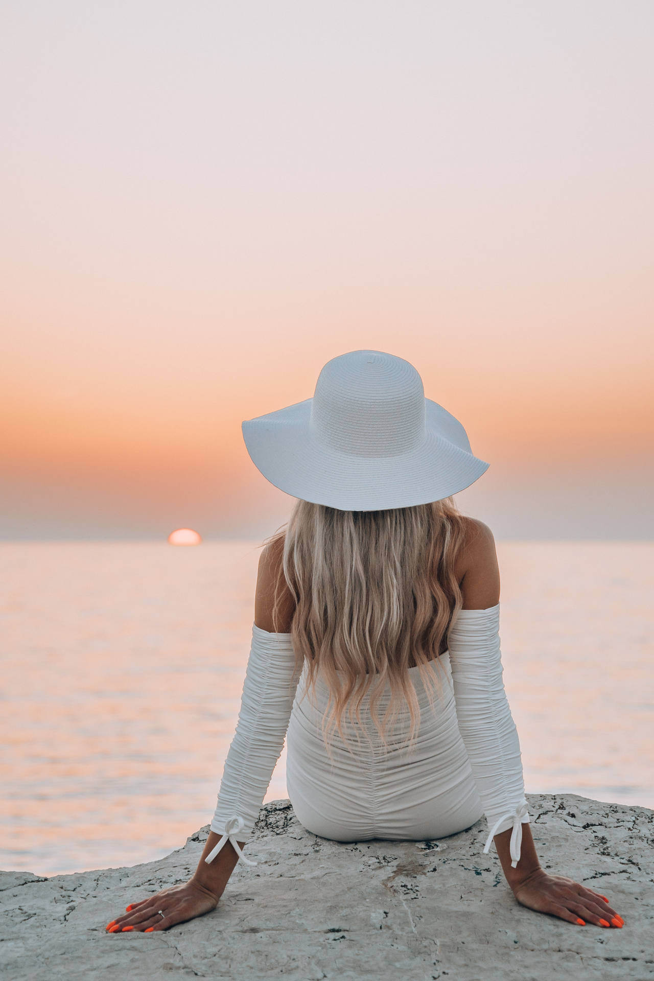 Simple White Aesthetic Woman Watching Sunset Wallpaper