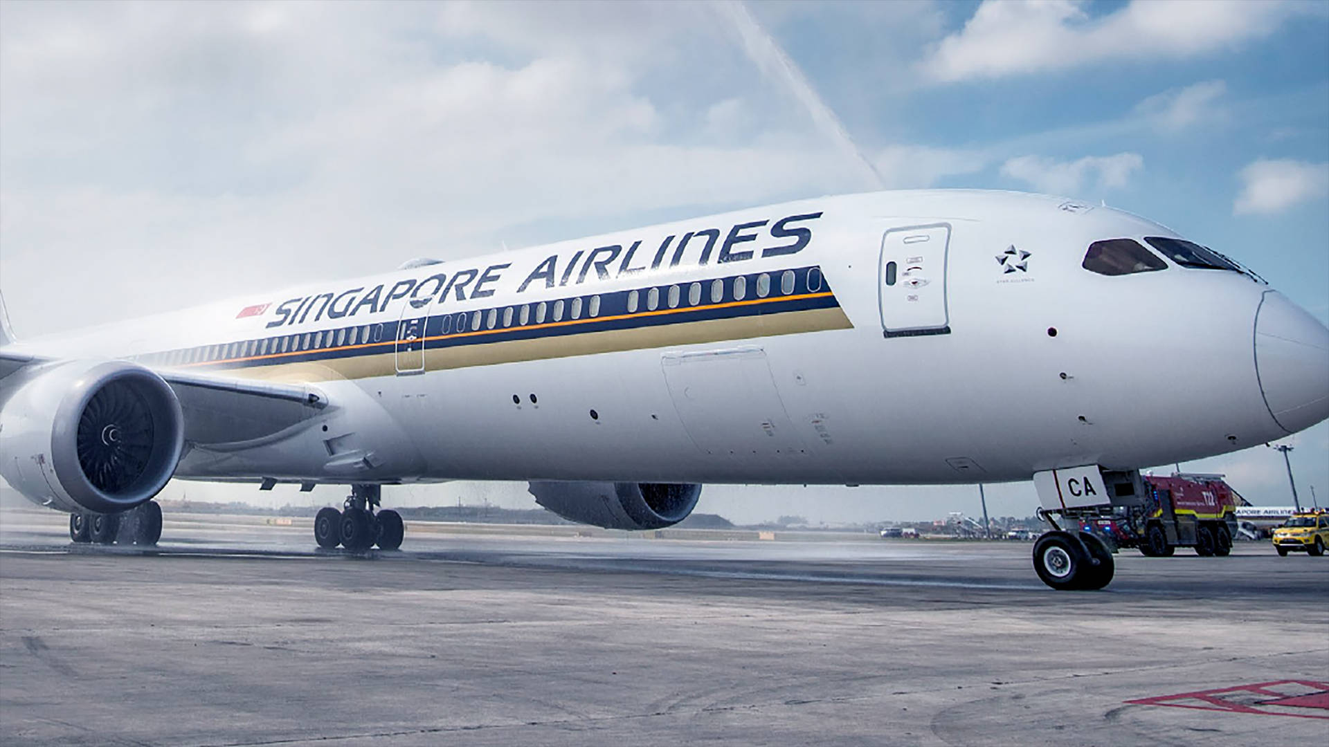 Singapore Airlines Large Taxiway Background