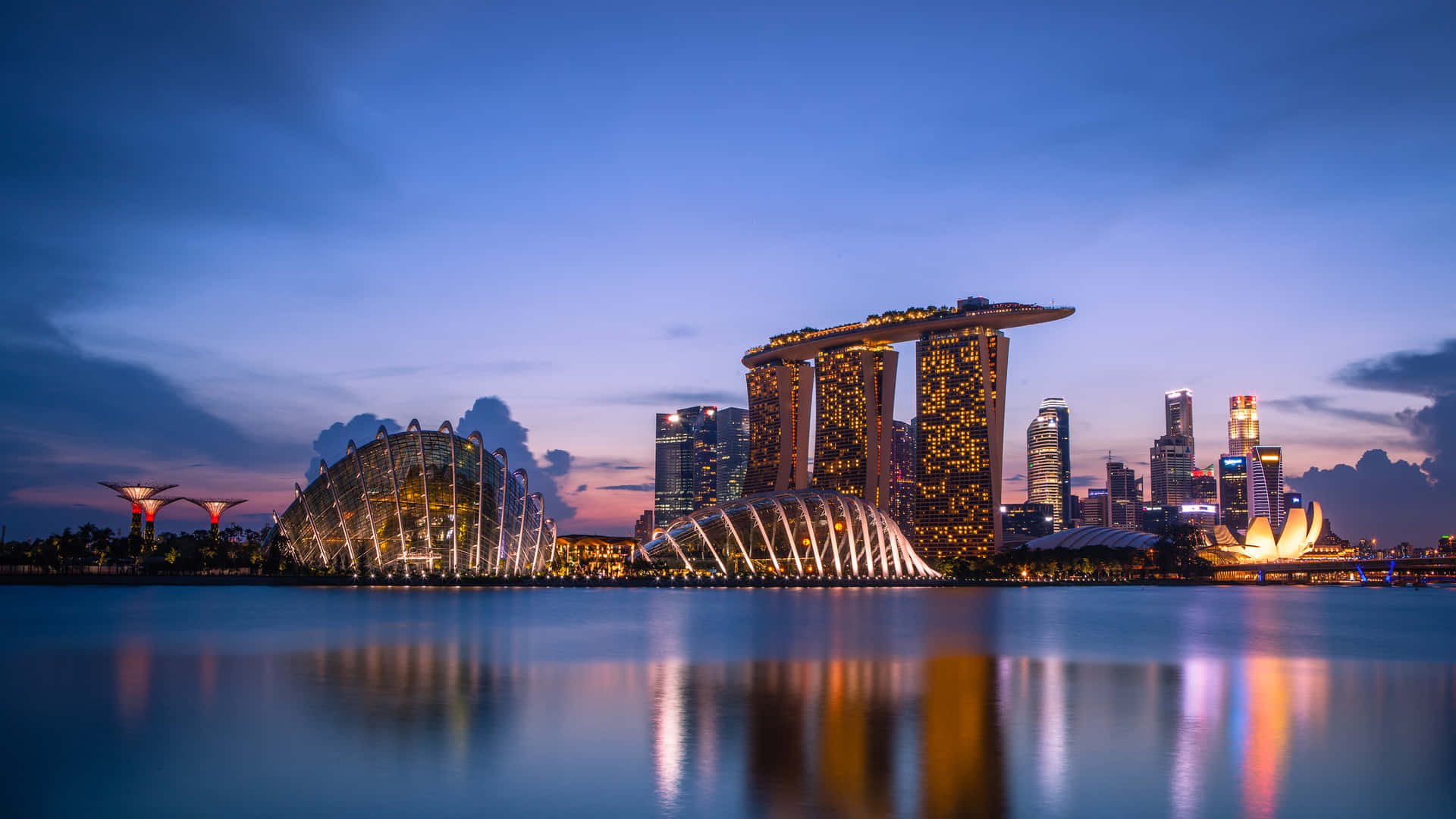 Vackernattstadsbild Av Singapore