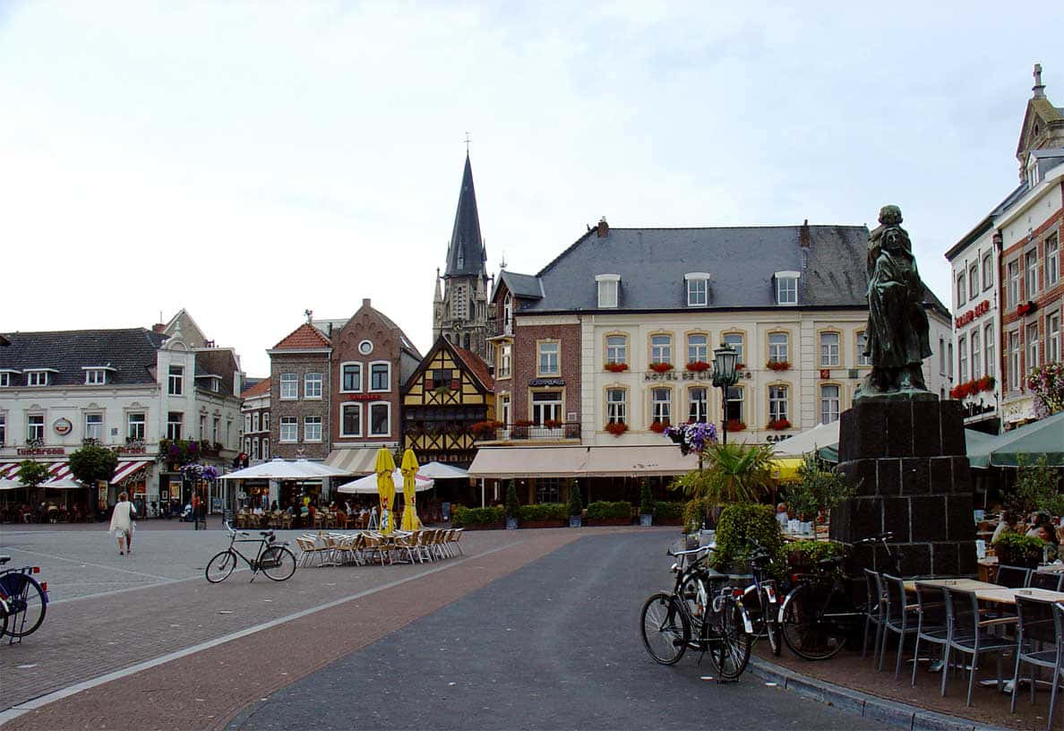 Alun-alun Pasar Sittard Belanda Wallpaper