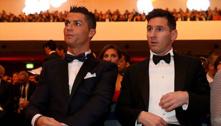 Sitting Messi And Ronaldo 4k Wallpaper