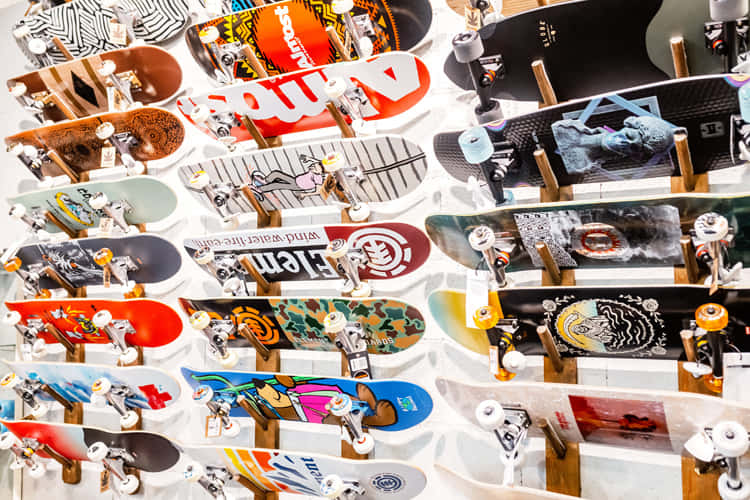 Utforskaden Kreativa Världen Av Skateboardvarumärken Wallpaper