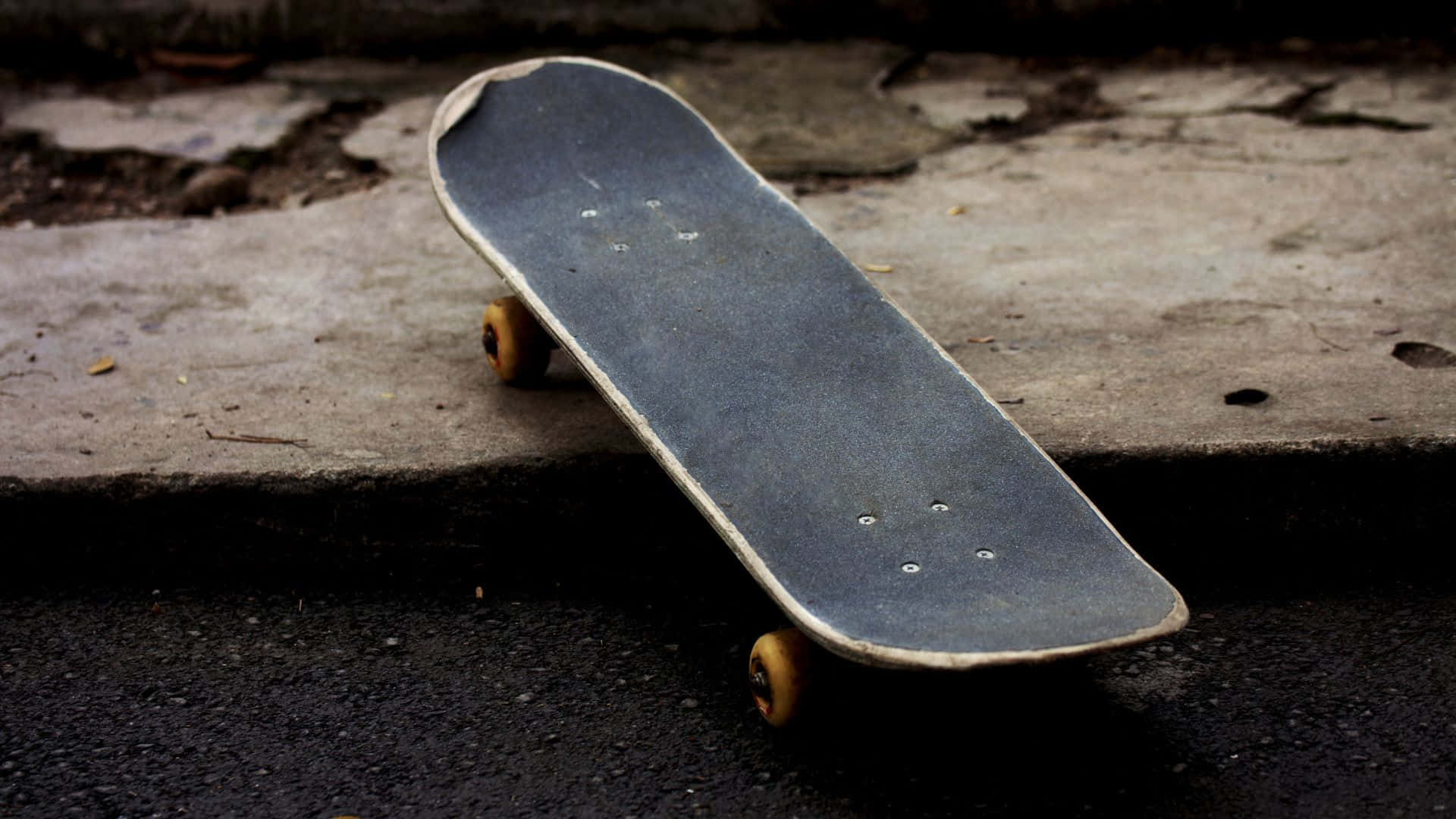 Skateboarderche Esegue Una Trick Al Parco Skate