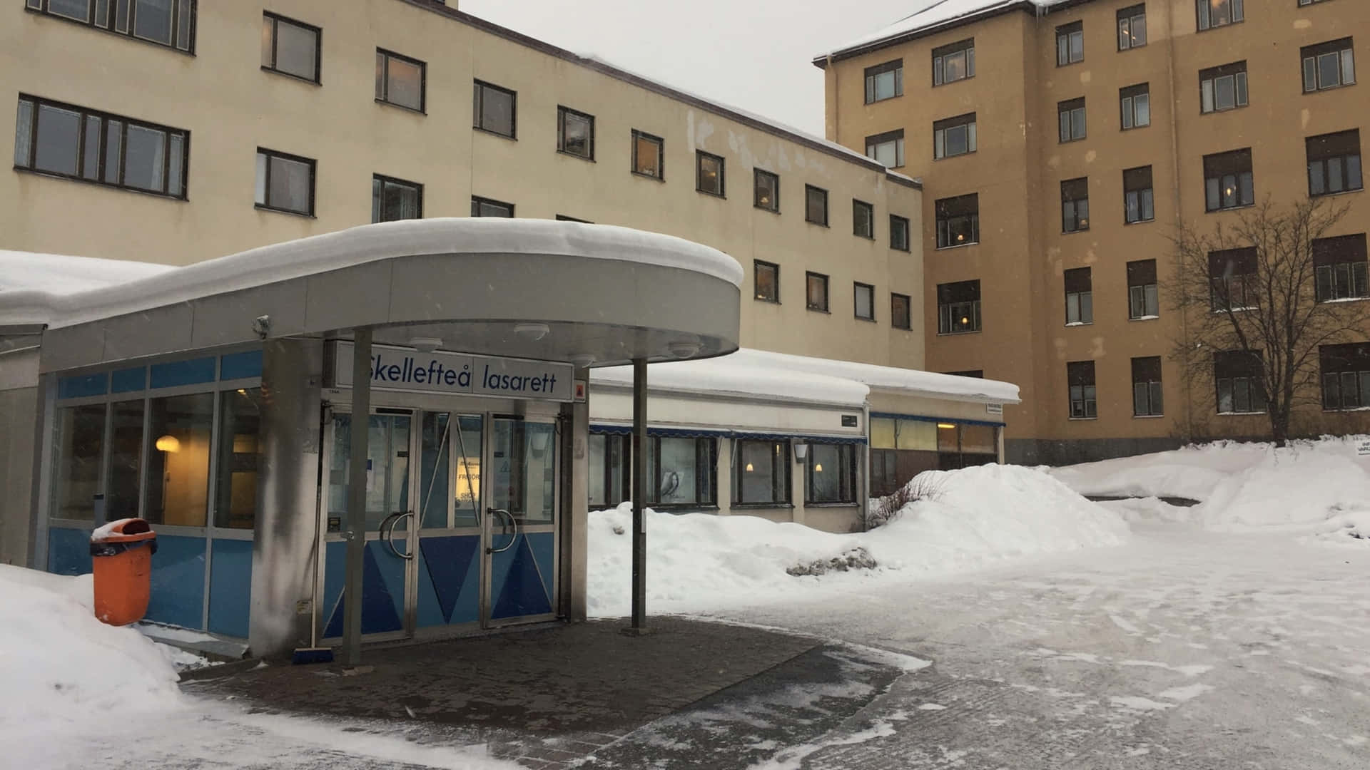 Skelleftea Hospital Entrance Winter Wallpaper