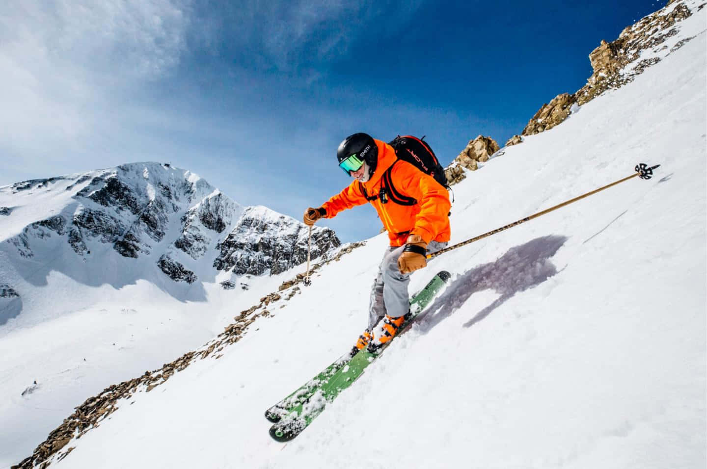 Esquiadoresavanzados Disfrutando De Las Pendientes Abiertas
