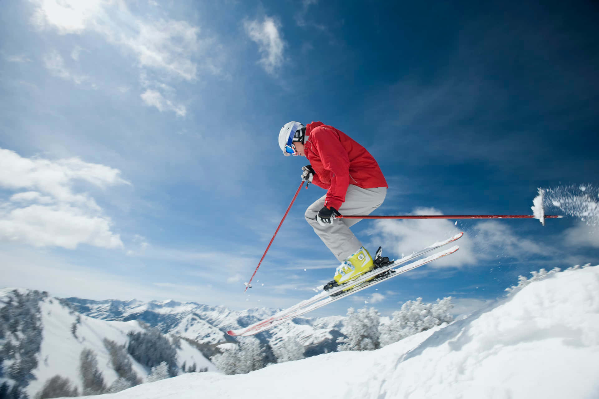 Disfrutala Alegría De Esquiar En El Hermoso Paisaje Alpino