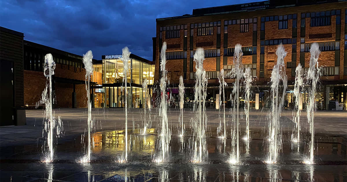 Skovde Nighttime Fountain Display Wallpaper