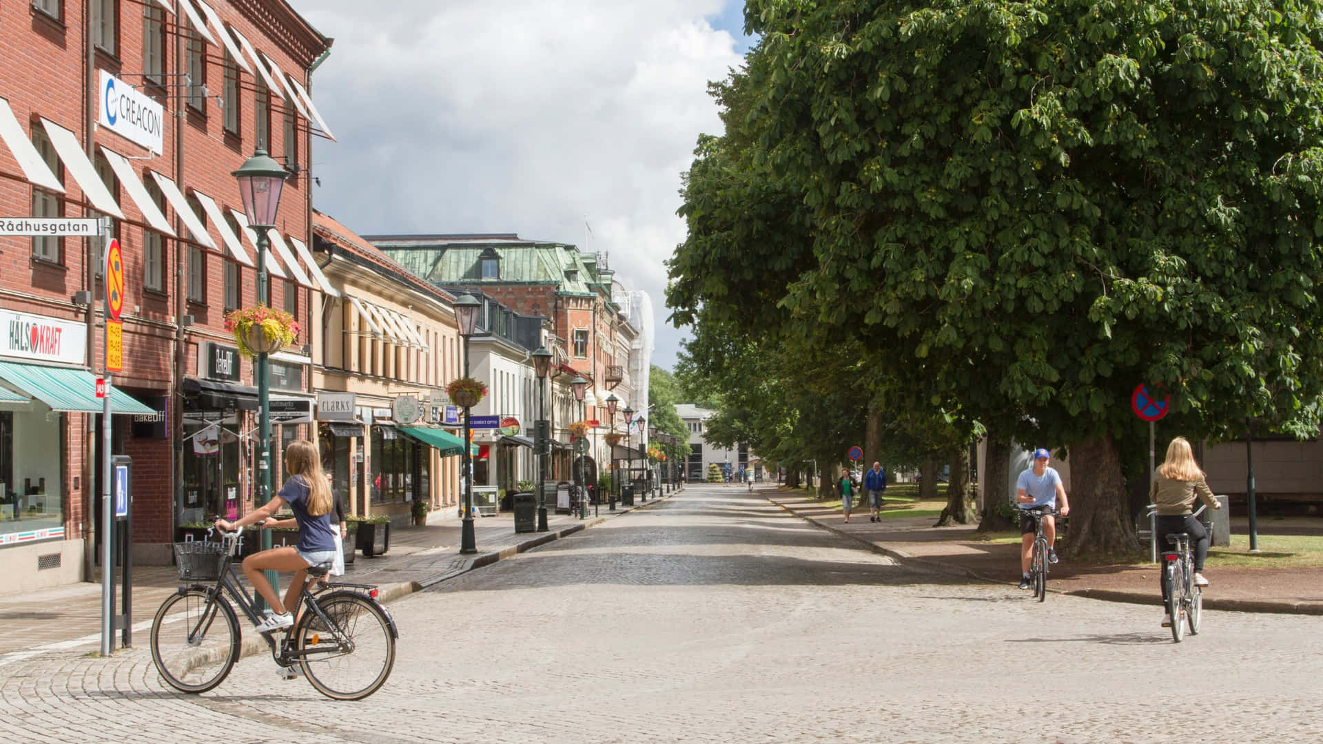 Skovde Sweden Sunny Day Street Scene Wallpaper