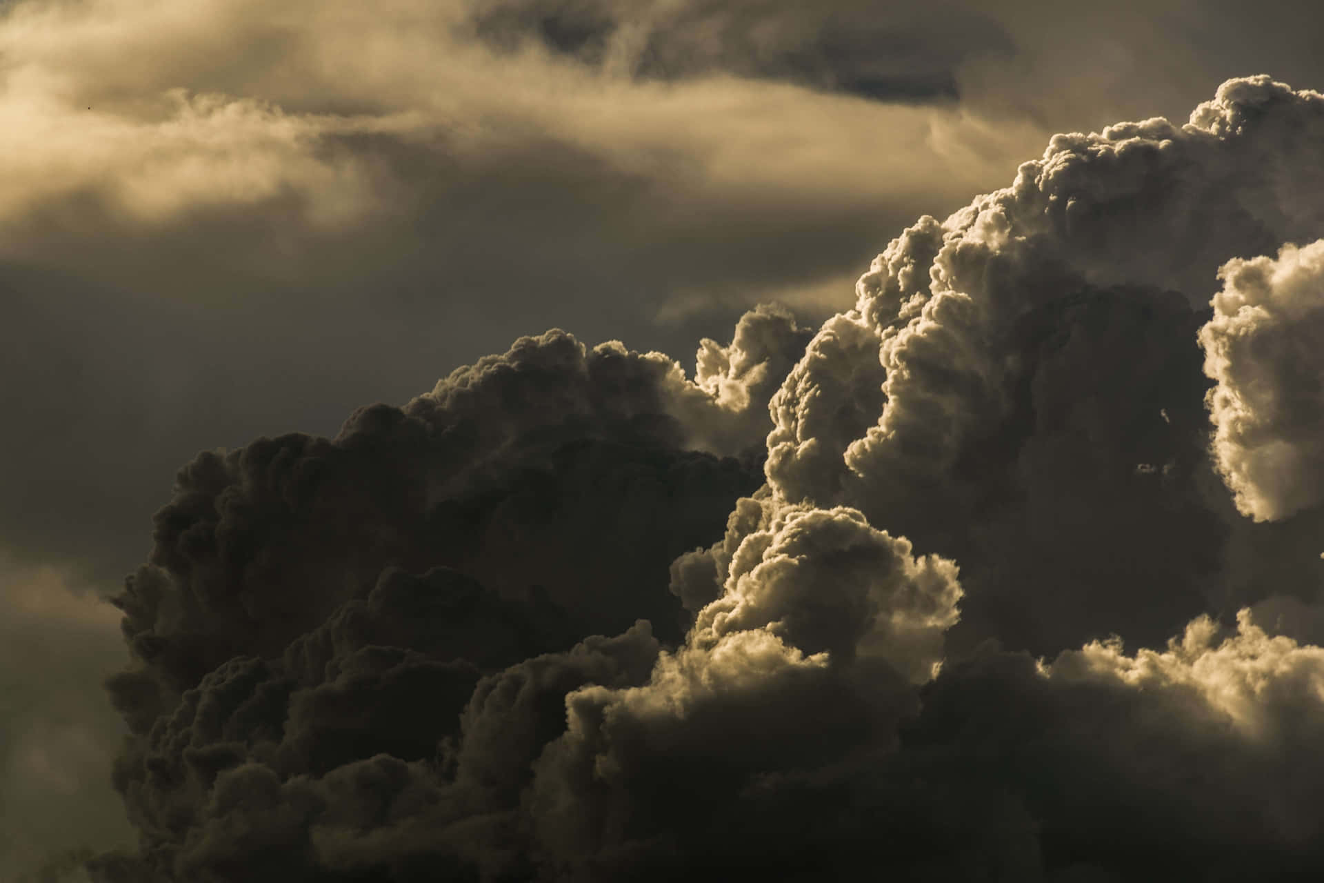 Imagende Un Cielo Tranquilo Con Nubes.