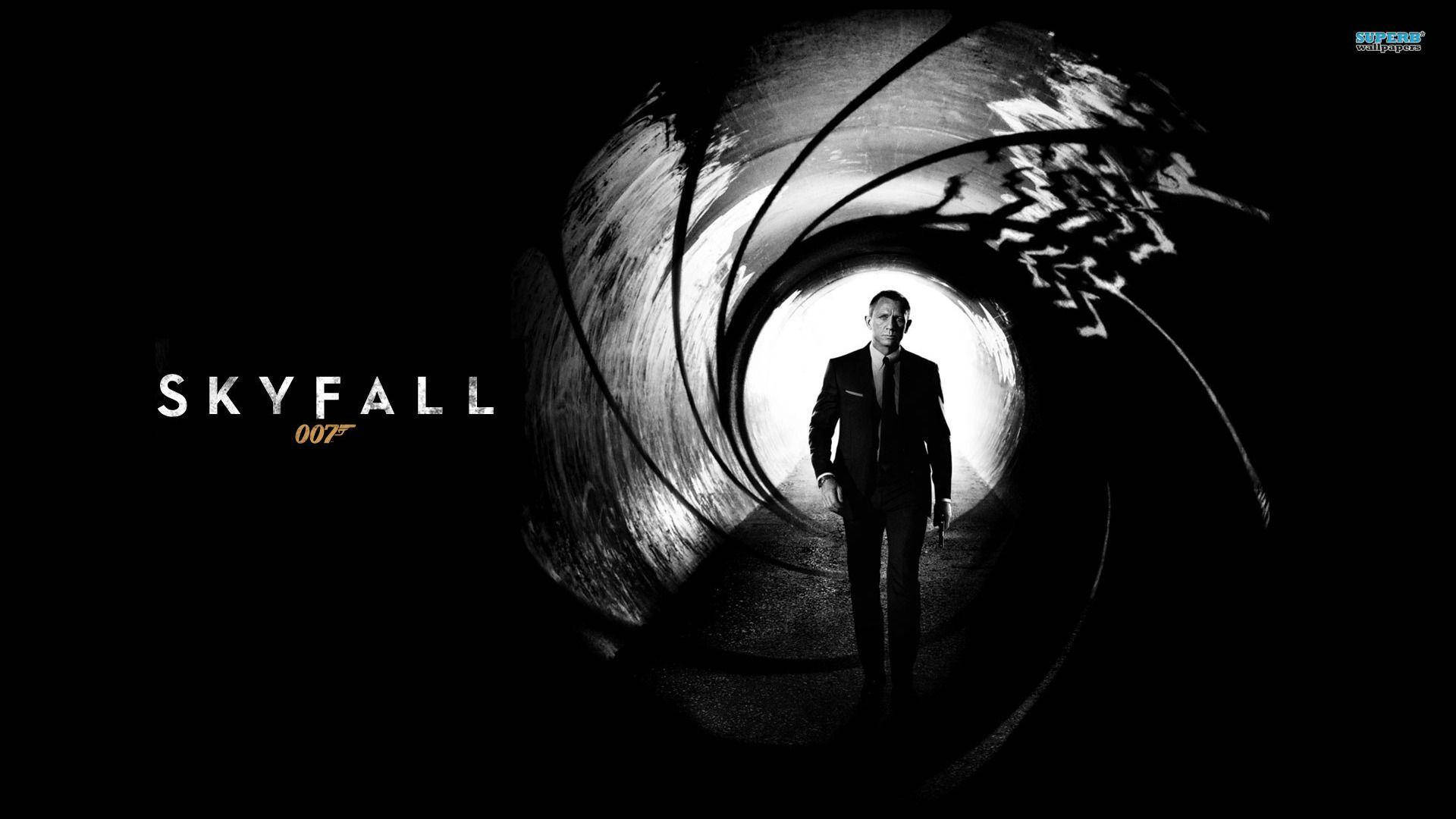 Skab stemningen fra Skyfall Prequel med James Bond som tapet Wallpaper