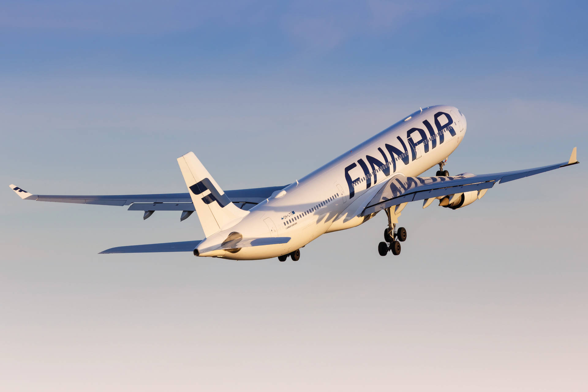 Skrå Finnair linjer Wallpaper
