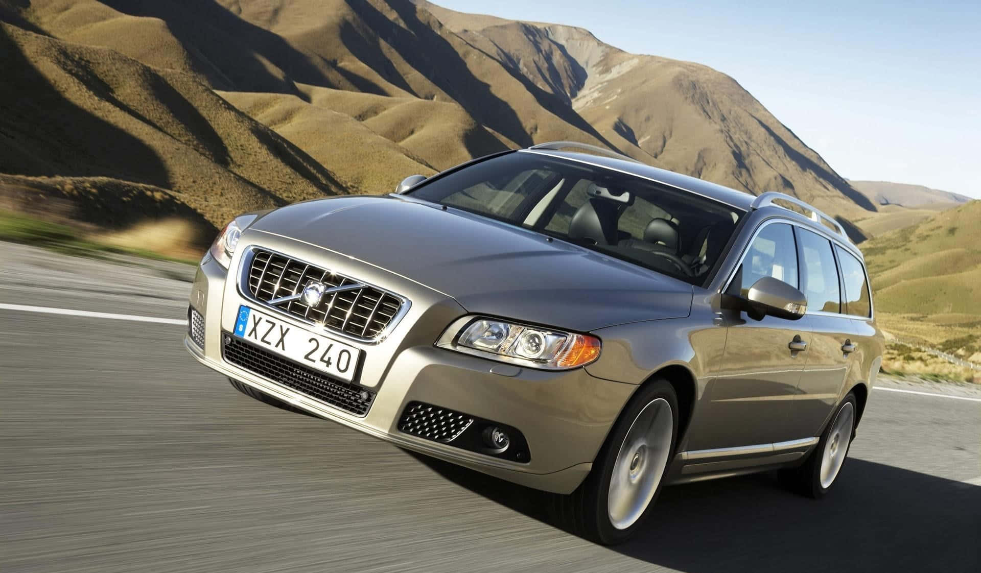 Sleek And Stylish Volvo V70 In Action Wallpaper