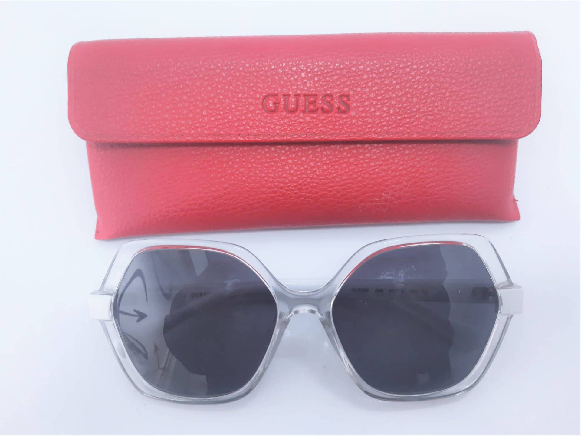 Sleekclear Guess Sunglasses - Occhiali Da Sole Guess Trasparenti E Eleganti Sfondo