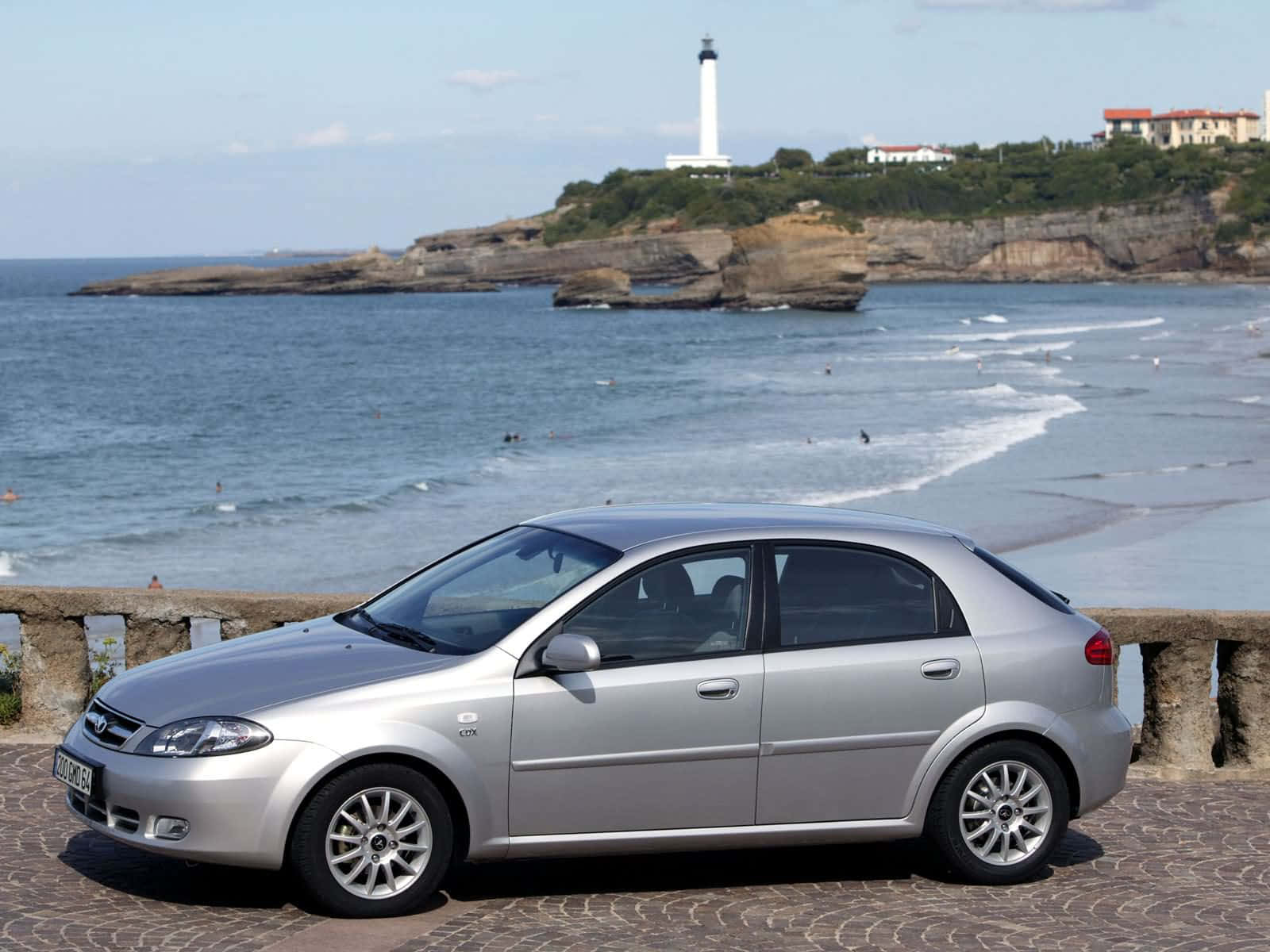 Sleek Daewoo Lacetti On The Prowl Wallpaper